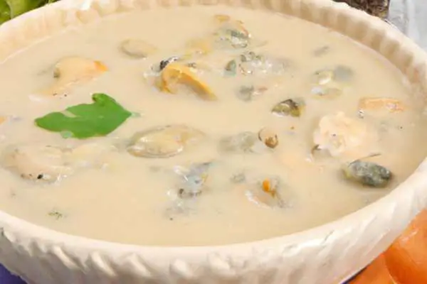 easy oyster stew with bacon and potatoes. for the best stew, use the freshest oysters possible